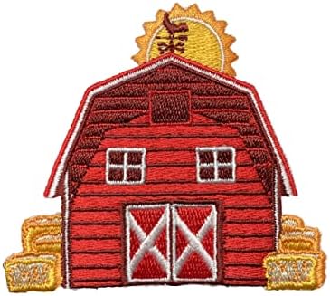 Селска къща с Червен Плевнята и Бродирани Слънцето Желязо Заплате